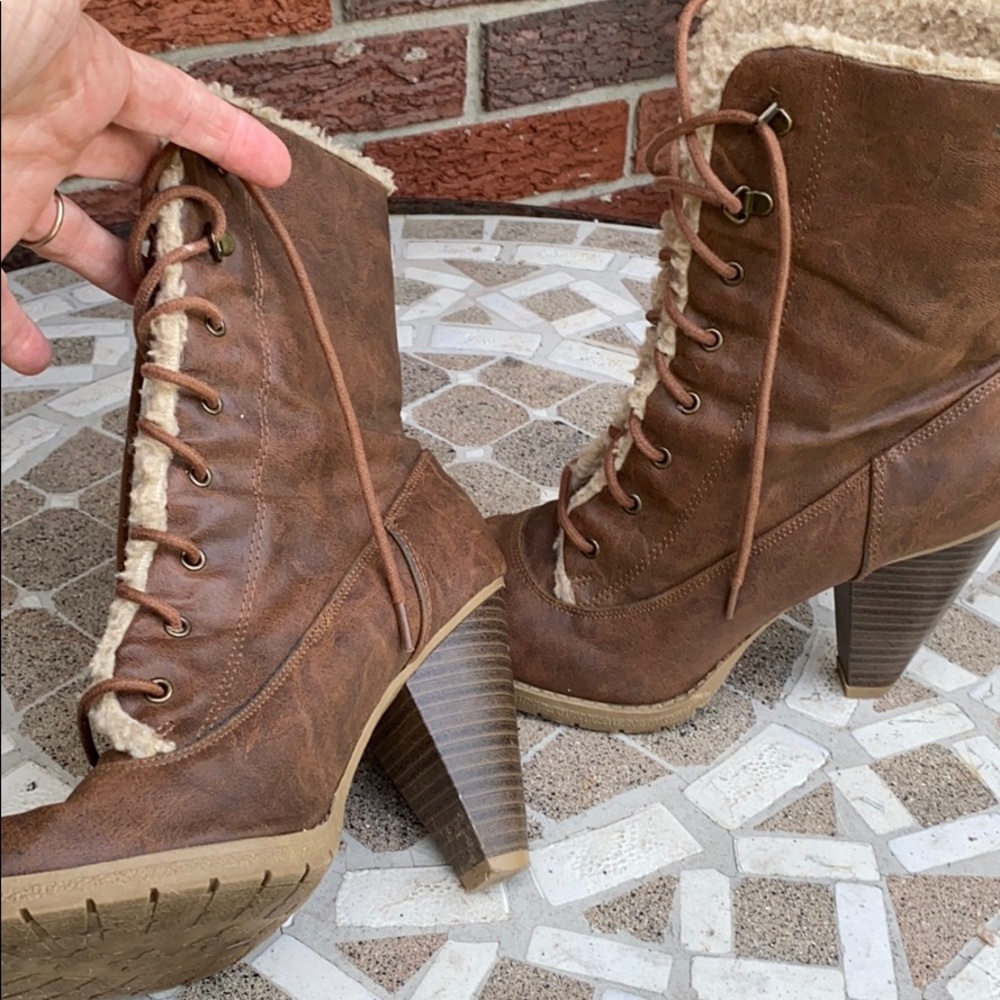 Boots - Picture 2 of 4